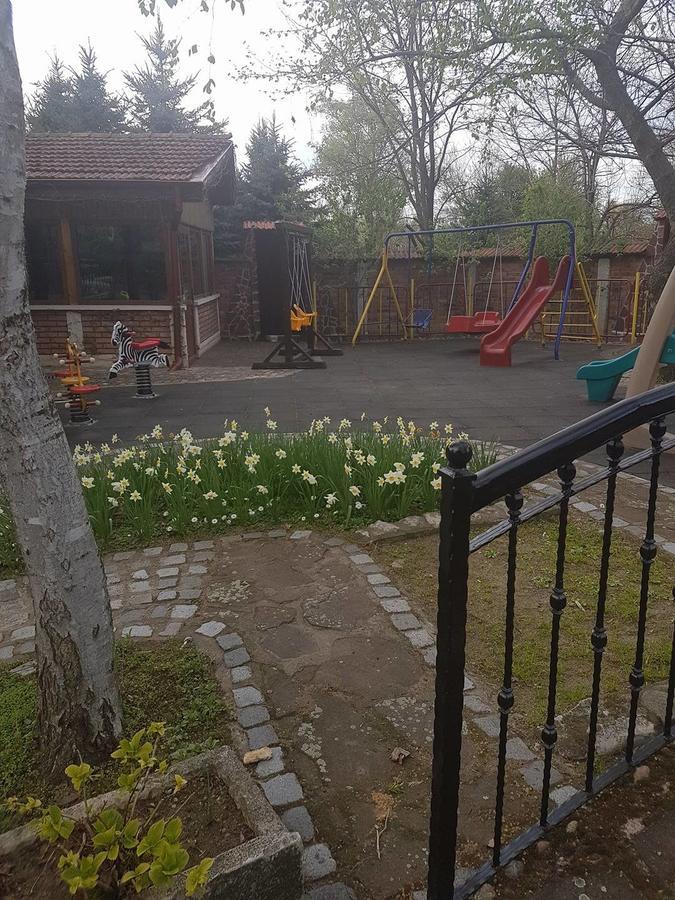 Motel Paradise Oryakhovo Exteriör bild